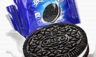 三个男的夹心饼干 三个男的夹心饼干