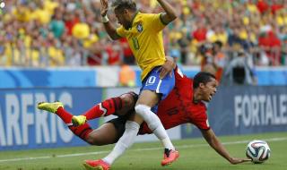 内马尔世界杯受伤